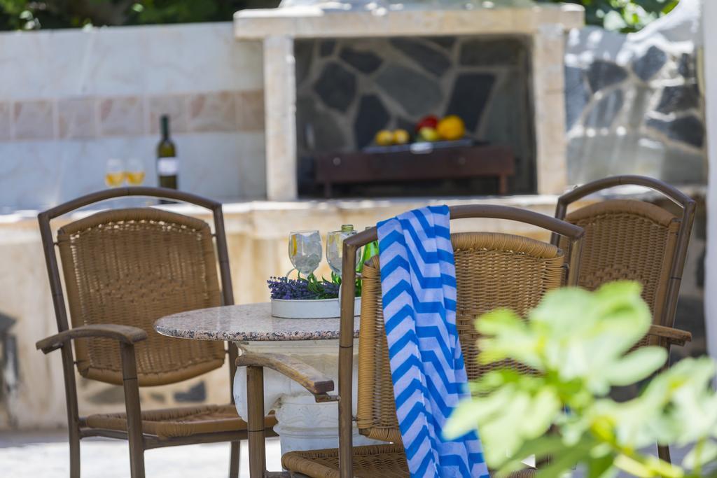 Protaras Villa Delphini ภายนอก รูปภาพ